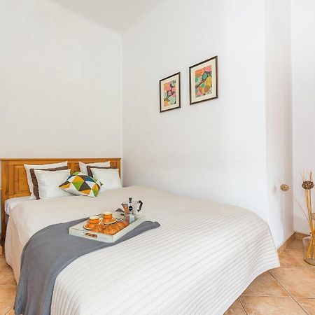 Zbawiciela Square P&O Serviced Apartments Варшава Экстерьер фото