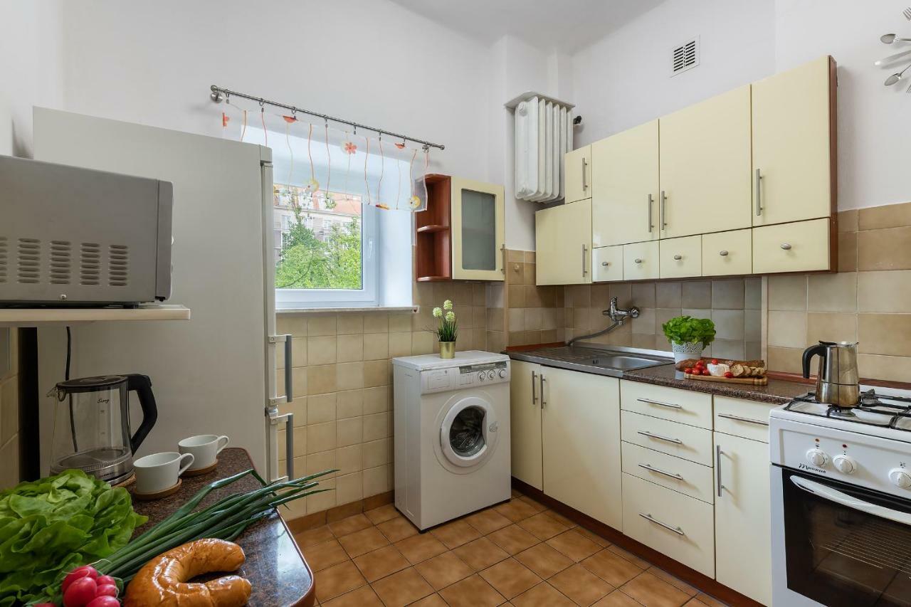 Zbawiciela Square P&O Serviced Apartments Варшава Экстерьер фото