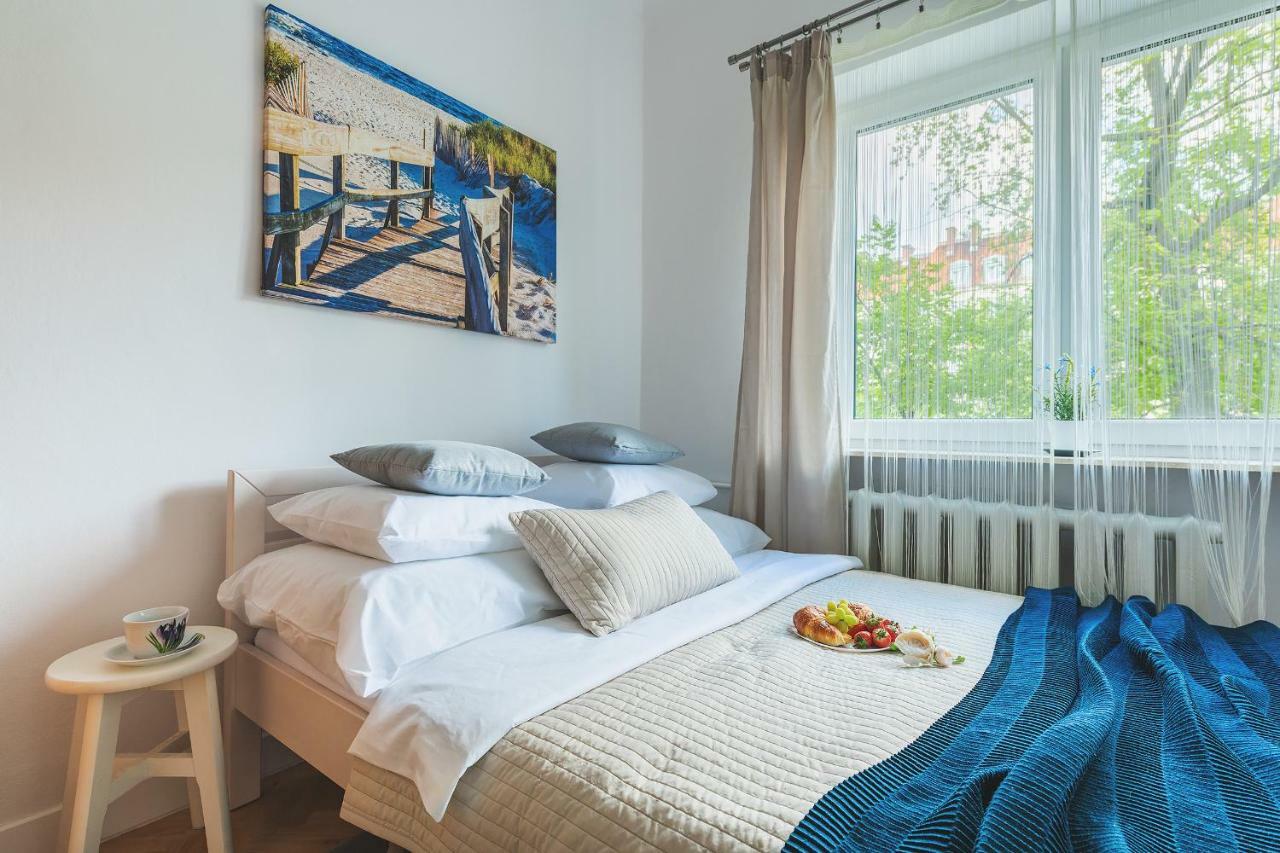 Zbawiciela Square P&O Serviced Apartments Варшава Экстерьер фото